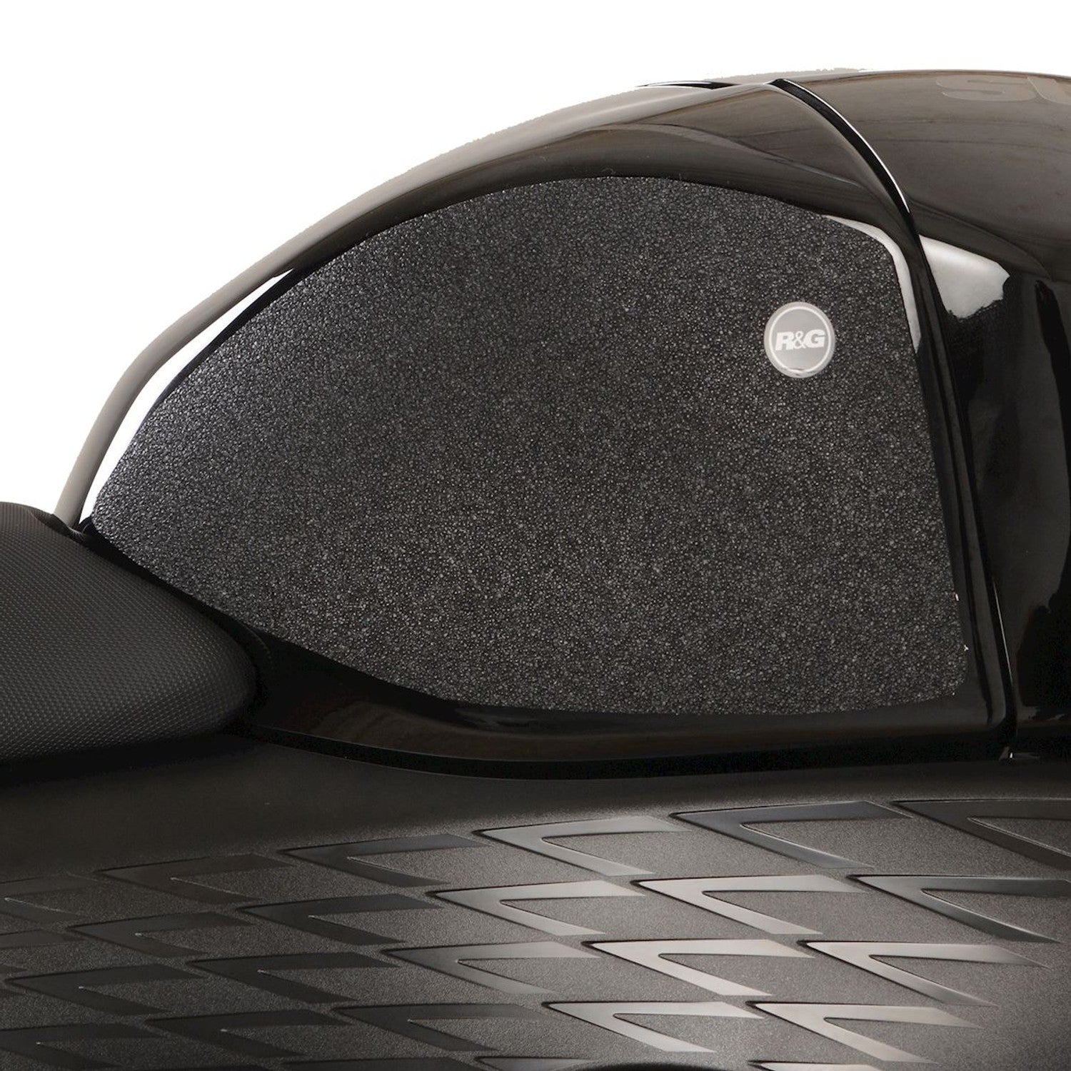 R&G Tank Traction Grip for Suzuki Hayabusa 2021