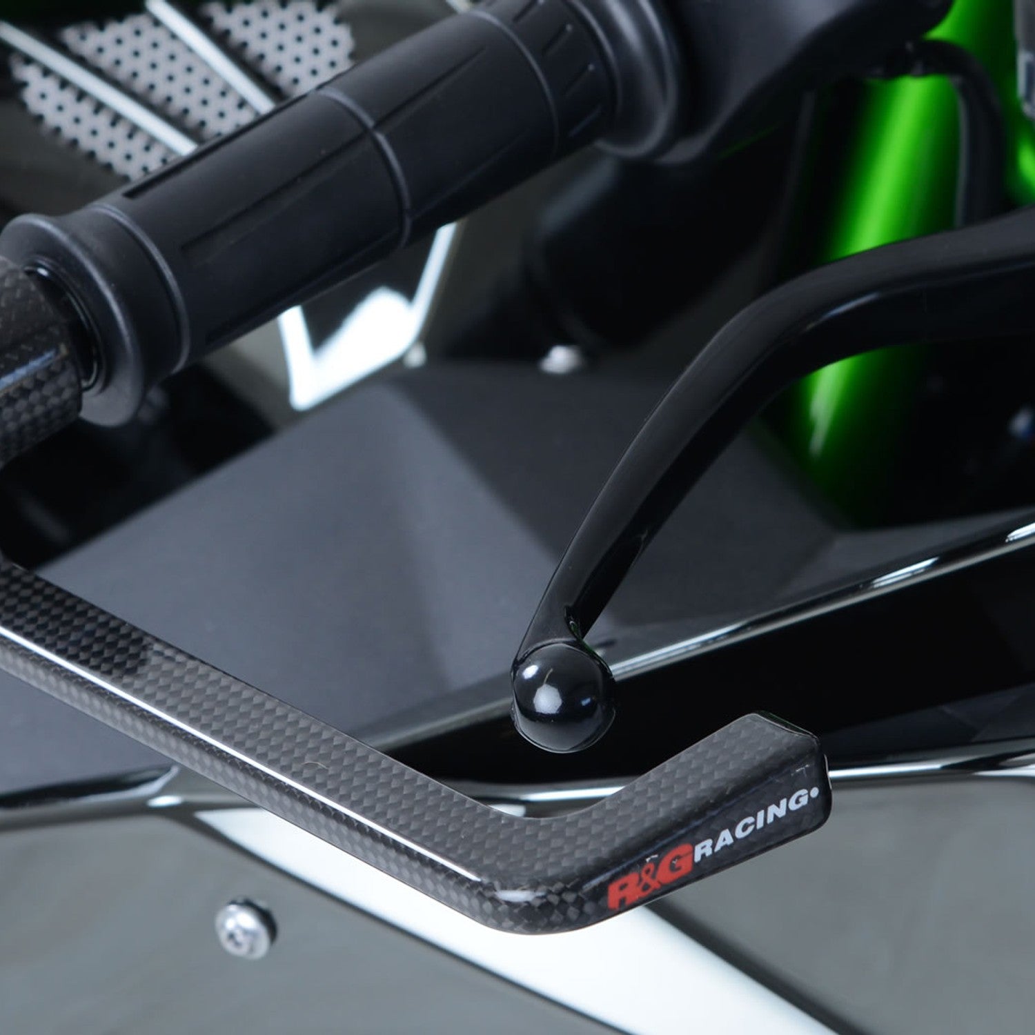 R&G Carbon Fibre Lever Guard for Kawasaki Ninja 650