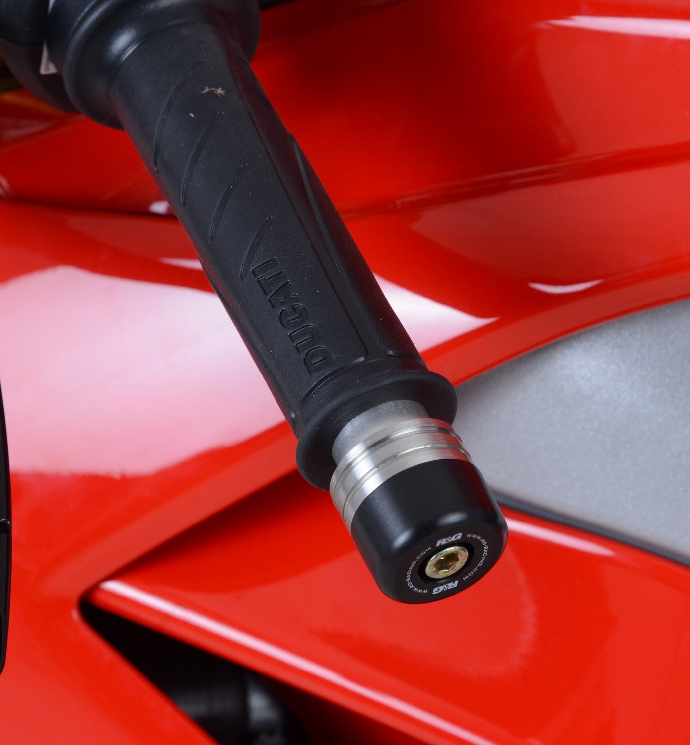 R&G Handlebar Ends for Ducati Monster 950 2022