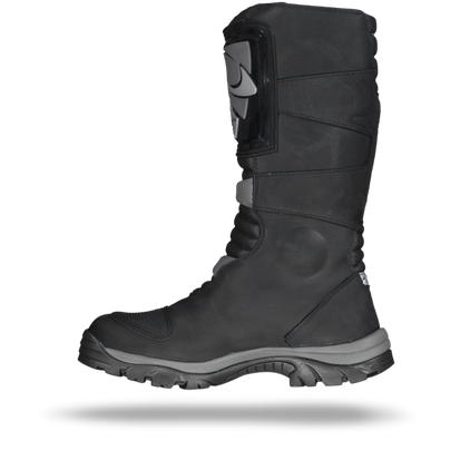 Forma Adventure Boots