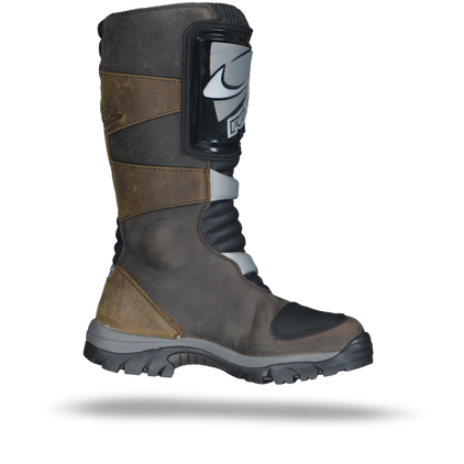 Forma Adventure Boots
