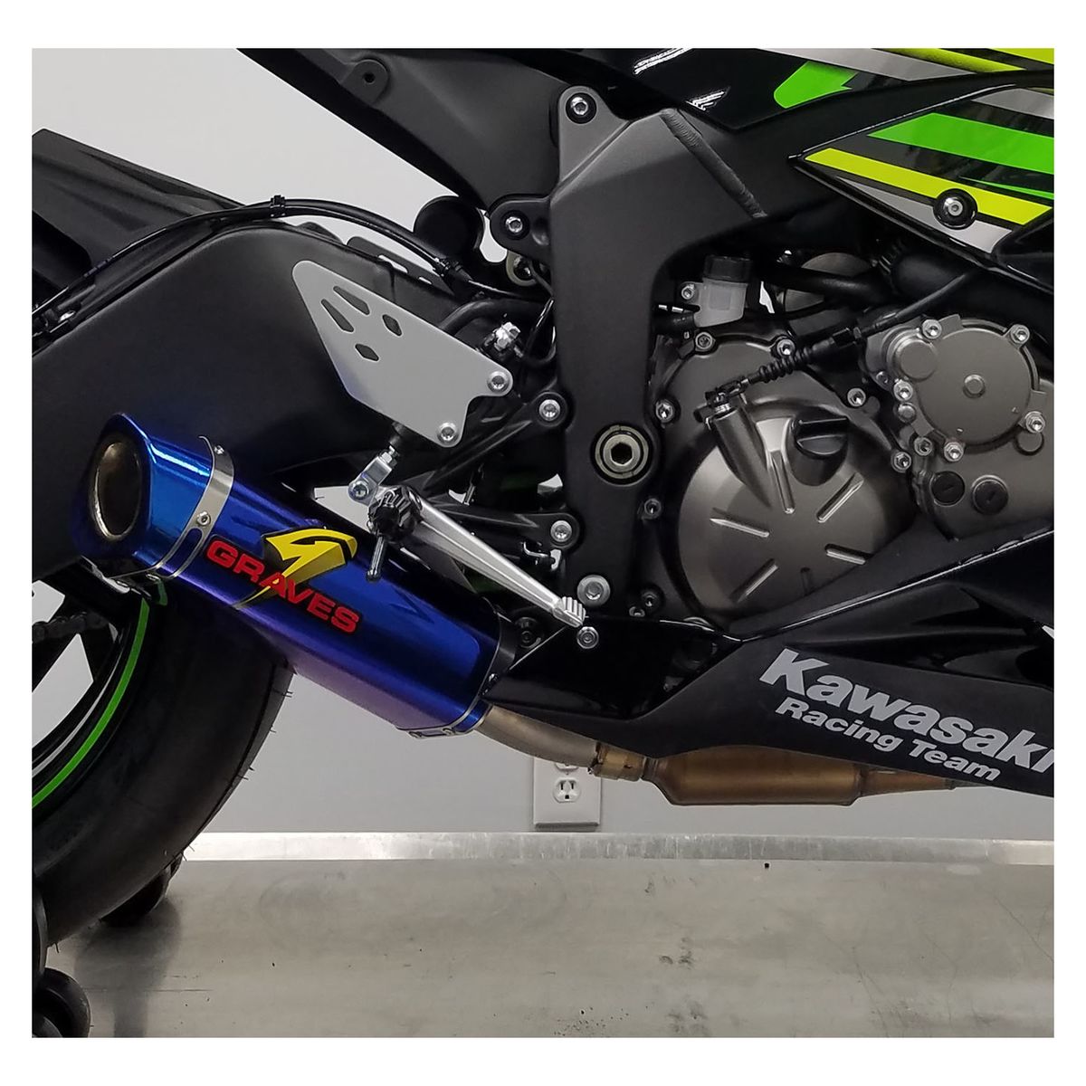 Graves Hexagonal Slip-On Exhaust for Kawasaki ZX6R