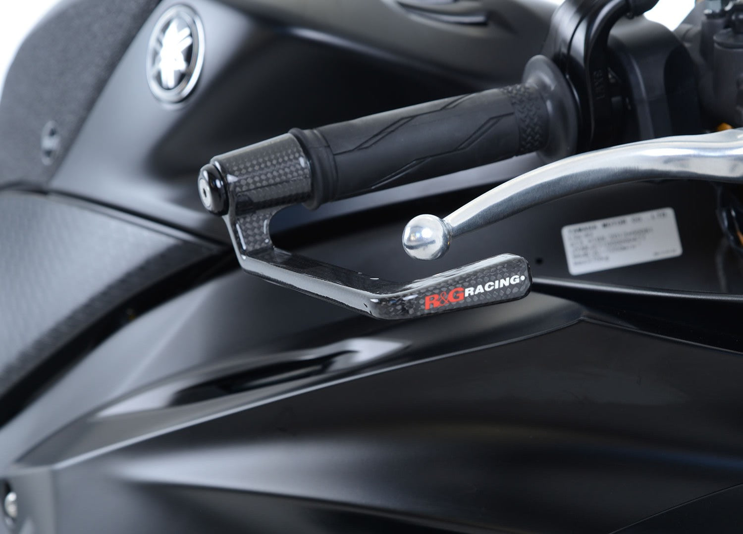 R&G Carbon Fibre Lever Guard for Yamaha R6