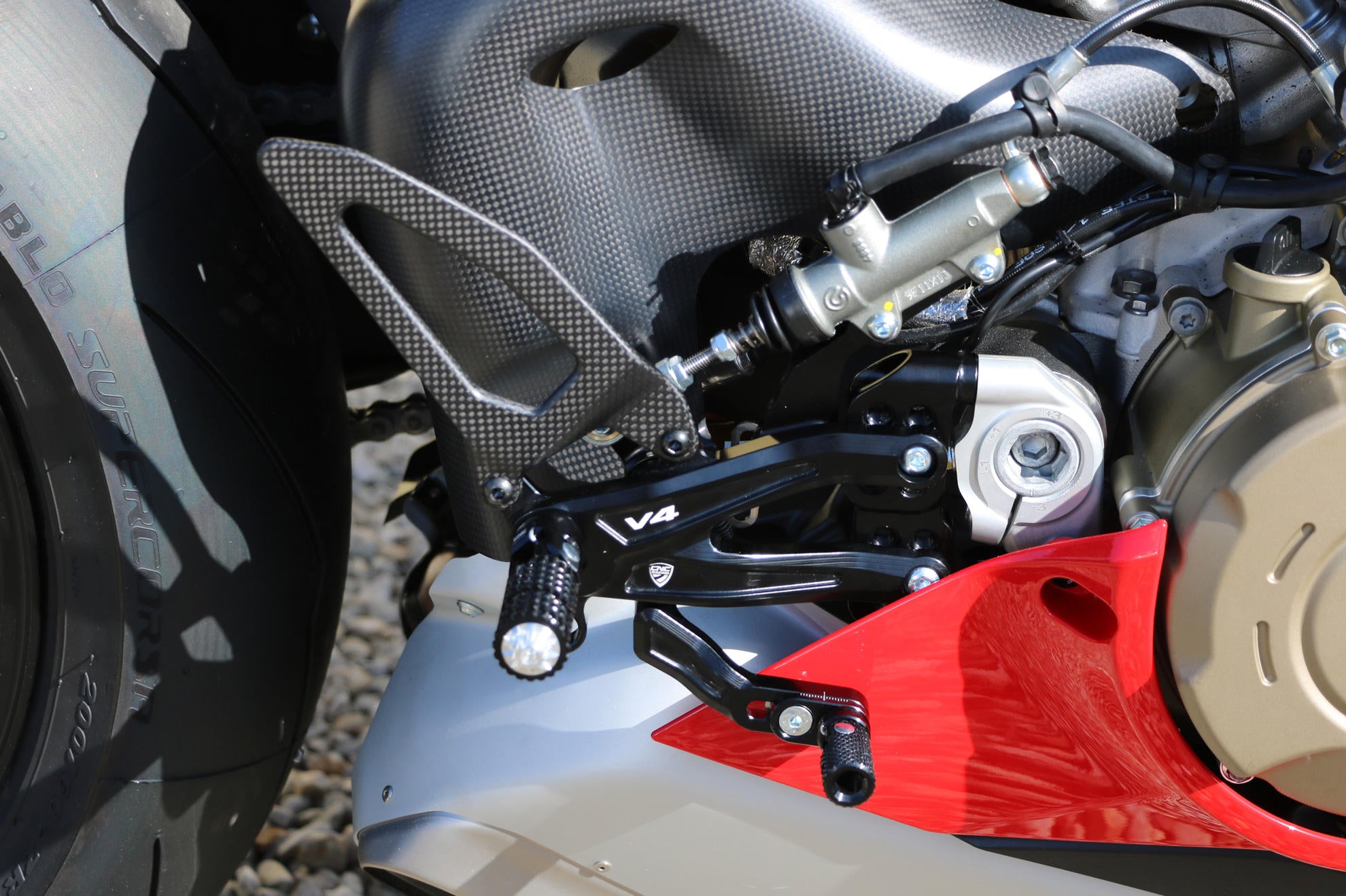 Ducate Rear Set CNC Racing Carbon Fibre Adjustable Rear Sets For Ducati Panigale V4 S ...